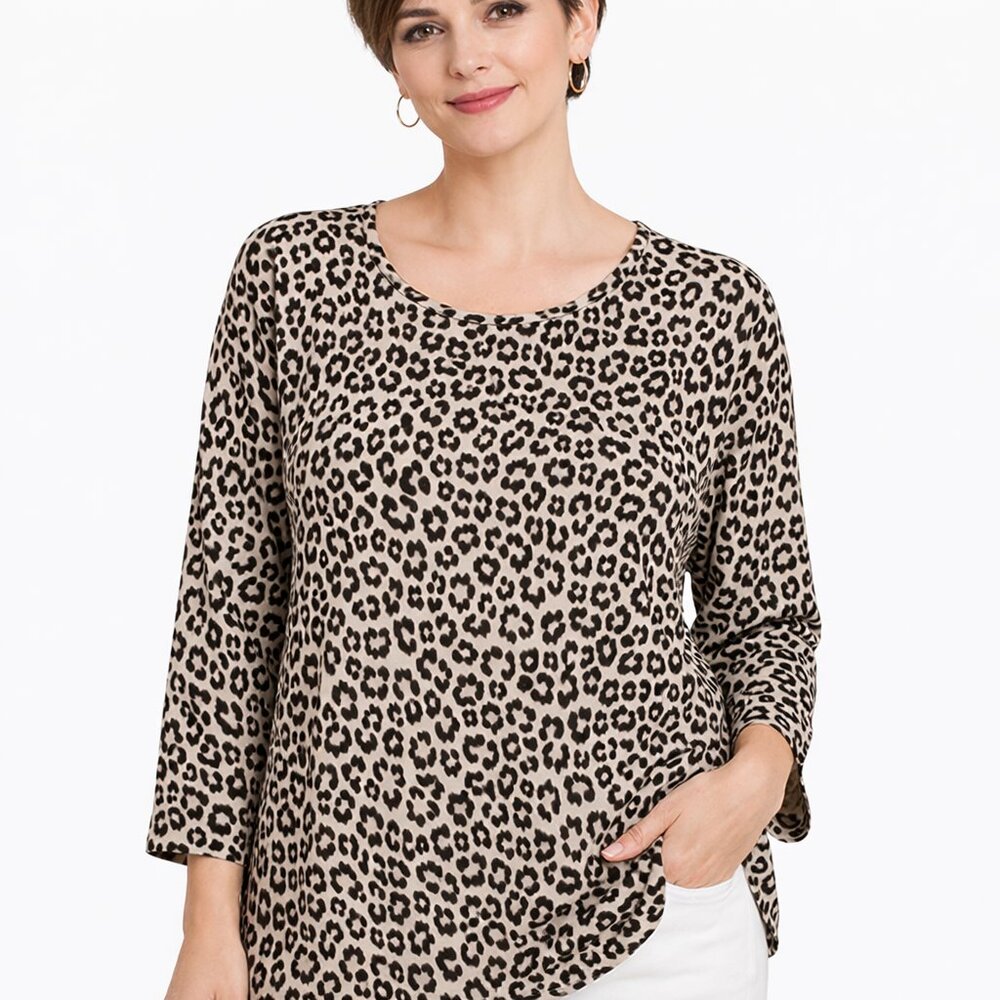 Chicos Leopard Cheetah Pullover Casual Top Blouse Animal Print Size 2 Medium